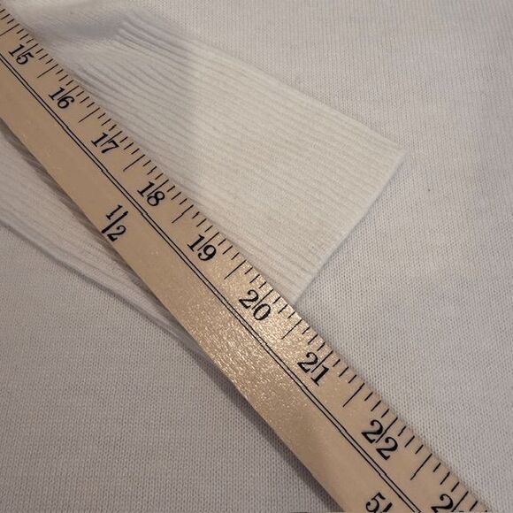 H by Halston Tunic Sweater Criss Cross Neckline Lightweight White Size Medium - Picture 10 of 11